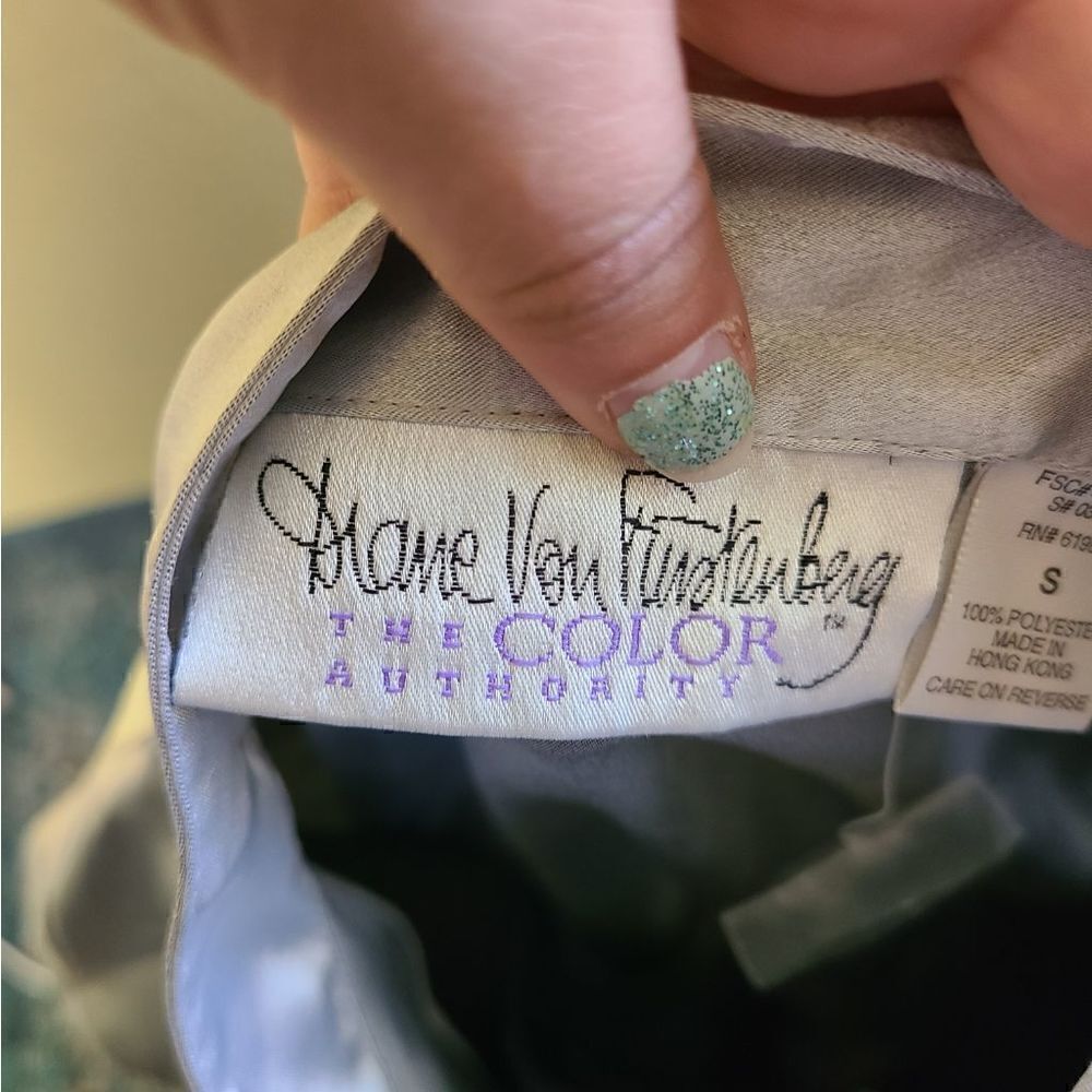 NWOT Vintage Diane Von Furstenberg Button Up - Picture 7 of 8
